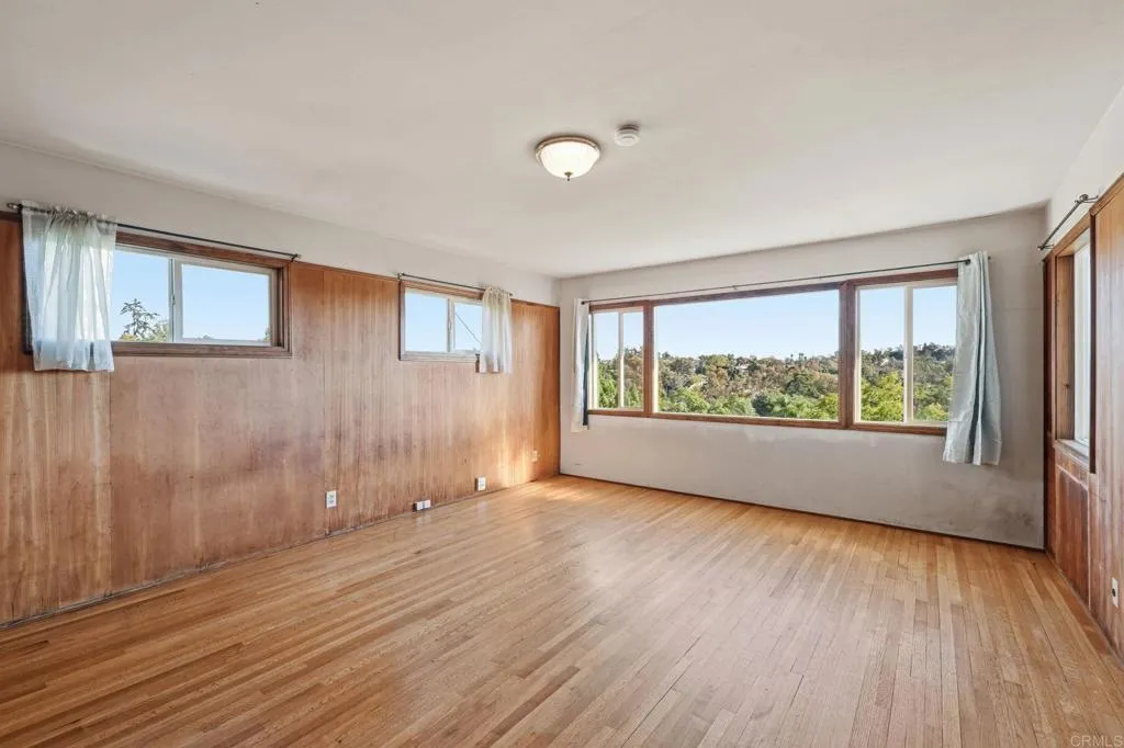 https://cdn.realtyfeed.com/cdn/127/306593214/e9eeb8836084462ff6f50321955277bf.webp