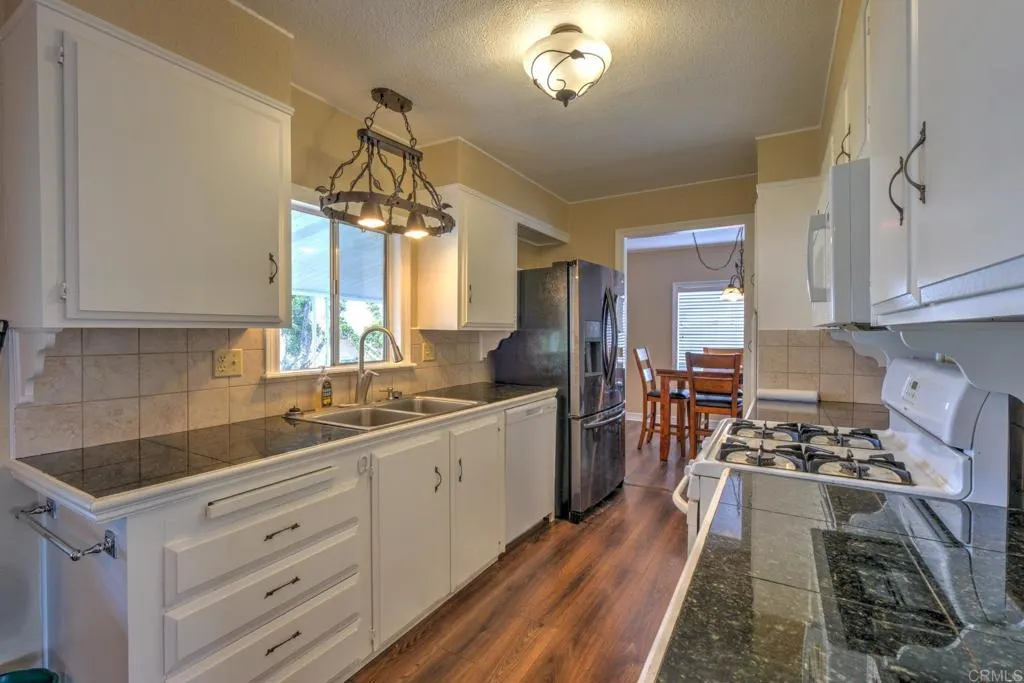 https://cdn.realtyfeed.com/cdn/127/306593219/b0afe8aa999c1e262d27e7e38b1d4f24.webp