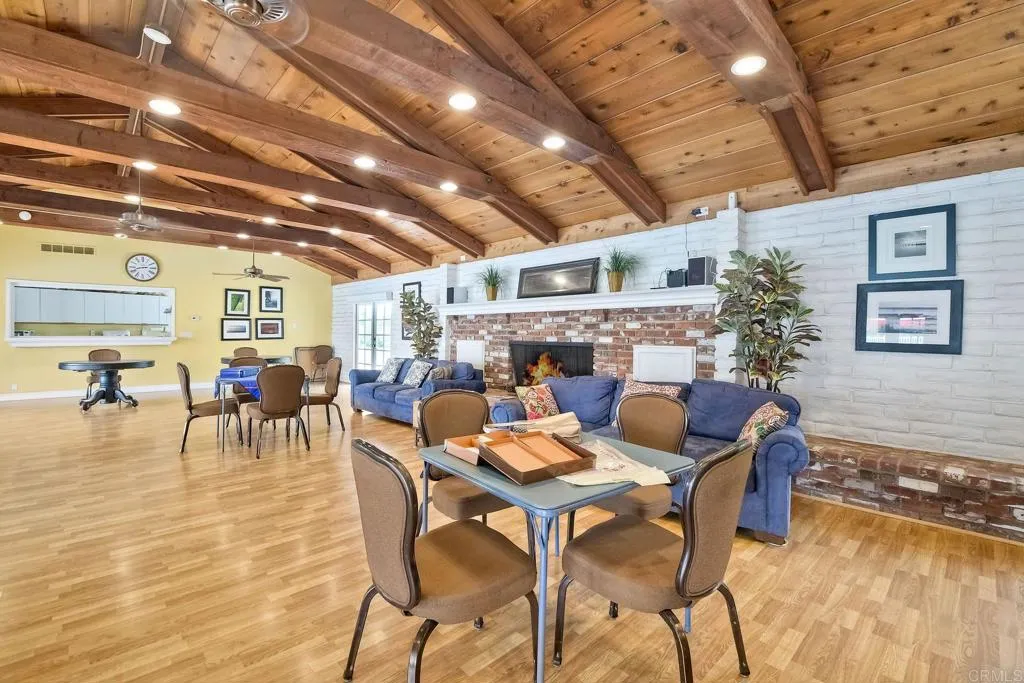 https://cdn.realtyfeed.com/cdn/127/306593269/3287616c82ed7fe2877755c41627151e.webp