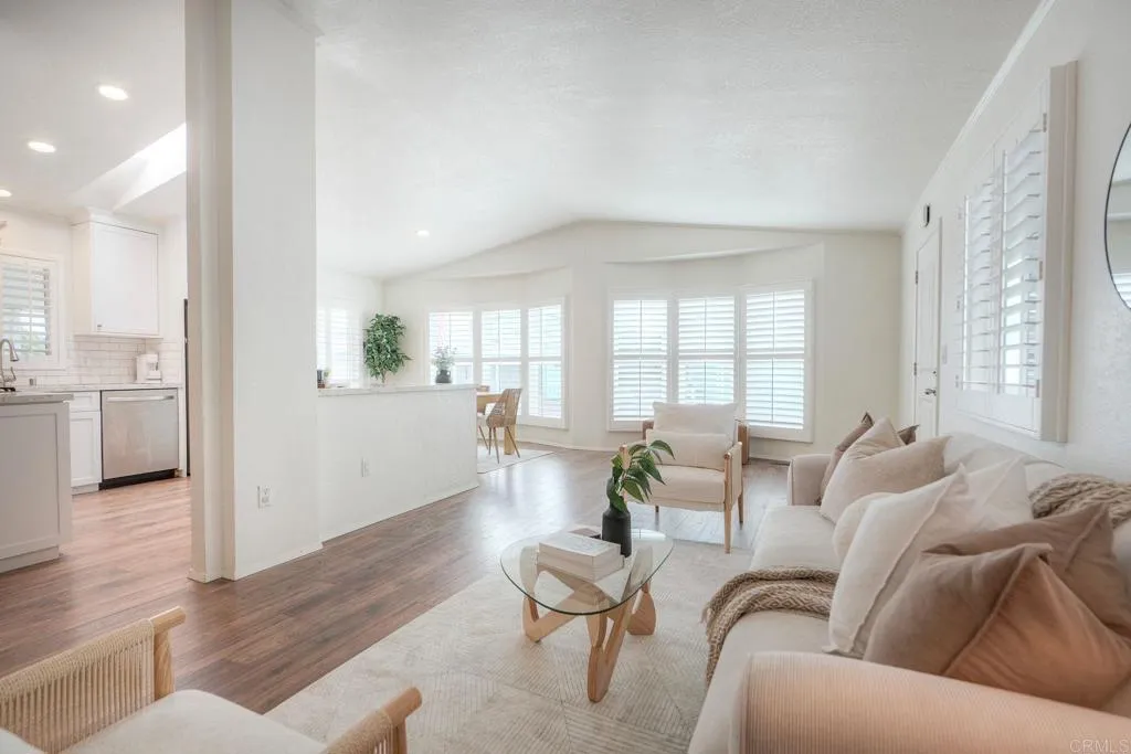 https://cdn.realtyfeed.com/cdn/127/306593269/c226f5c7808e0909387bd30471c27cdc.webp