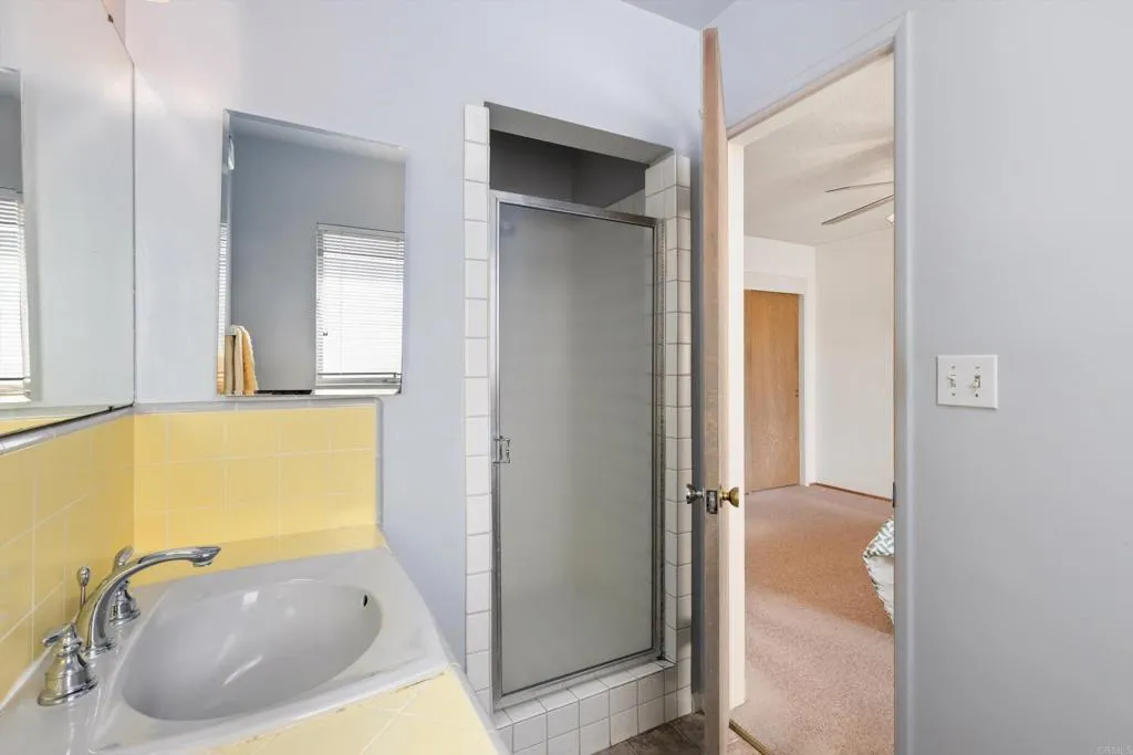 https://cdn.realtyfeed.com/cdn/127/306593326/be14c137e9c81f978b7291cb94af713a.webp