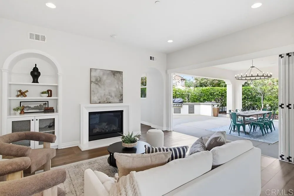 https://cdn.realtyfeed.com/cdn/127/306593340/0bf6ef886736046646a5a32ff1d92646.webp
