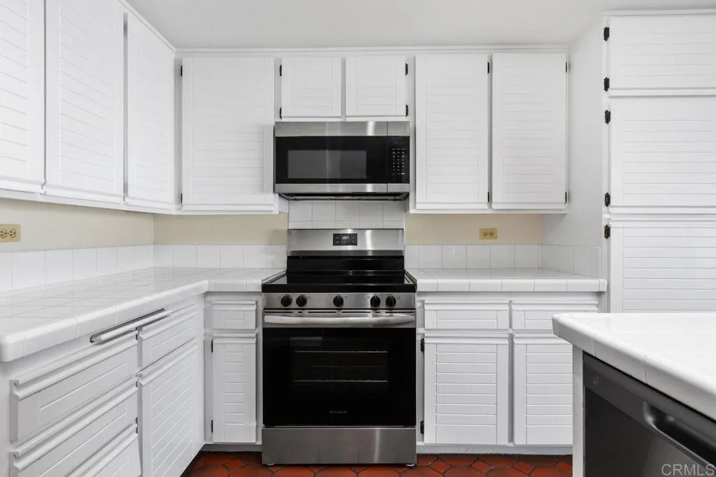 Photo #9: NDP2511048 Listing: Photo #9