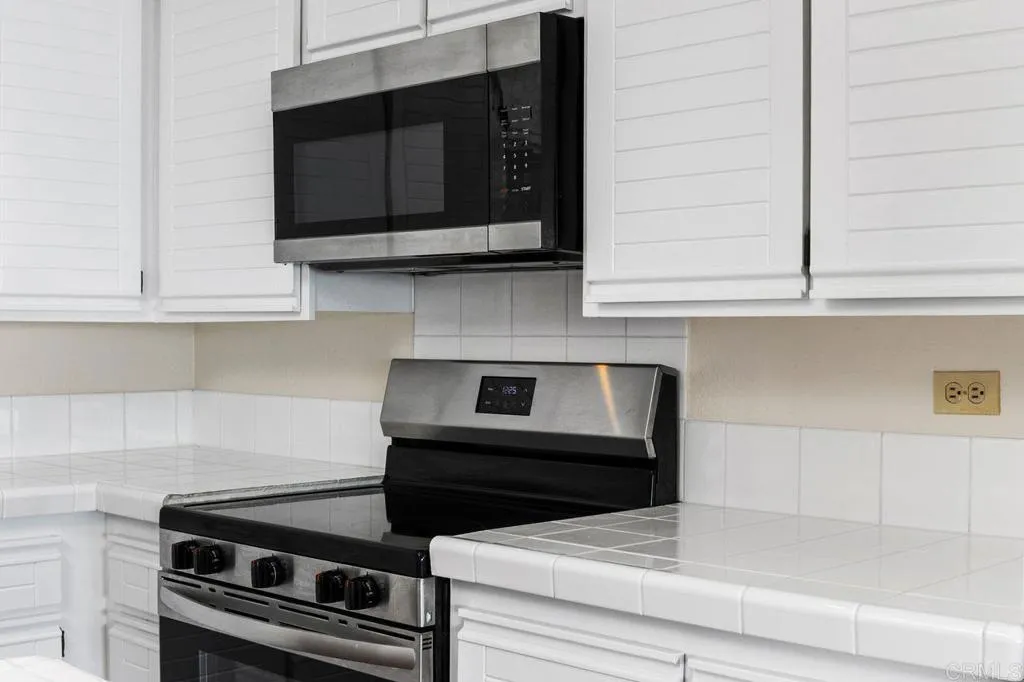 Photo #8: NDP2511048 Listing: Photo #8