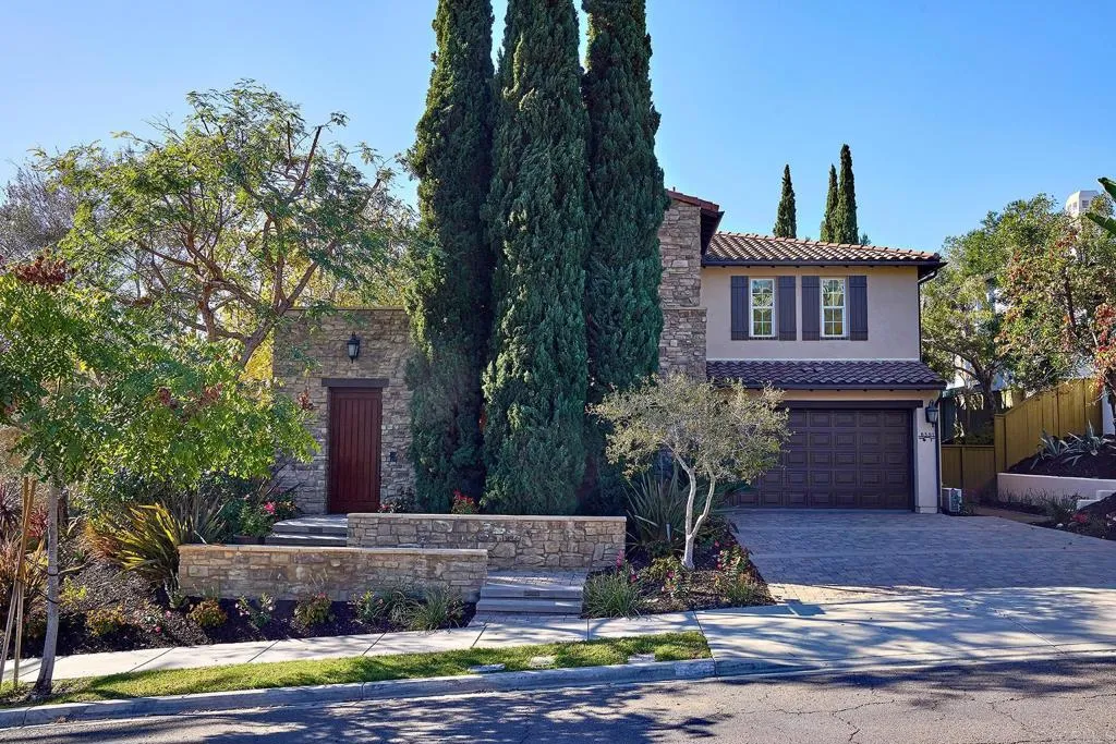 https://cdn.realtyfeed.com/cdn/127/306593443/8b525a17f3a155d773bbd278f8cda71c.webp