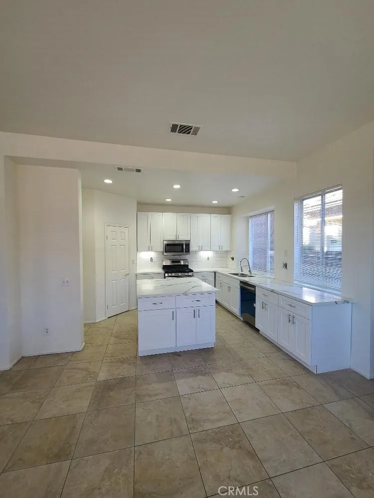 Jurupa Valley, CA 92509