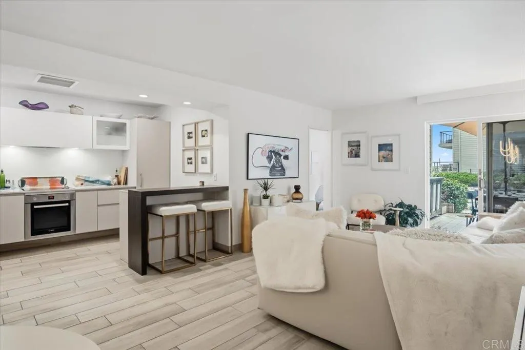 Photo #7: NDP2511060 Listing: Photo #7