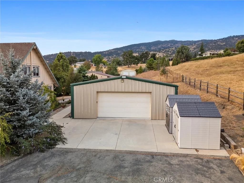 23740 Lakeview, Tehachapi, CA 93561 - Photo 5 of 48, Tehachapi, CA