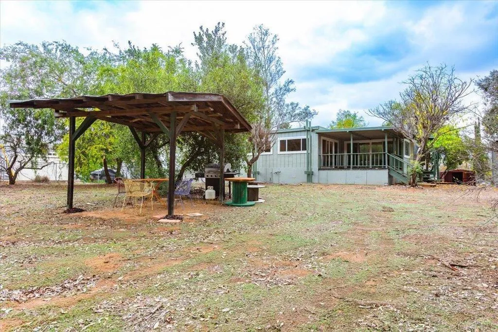 https://cdn.realtyfeed.com/cdn/127/306593642/70ff2a3a1763d0a9286a94d69243b571.webp