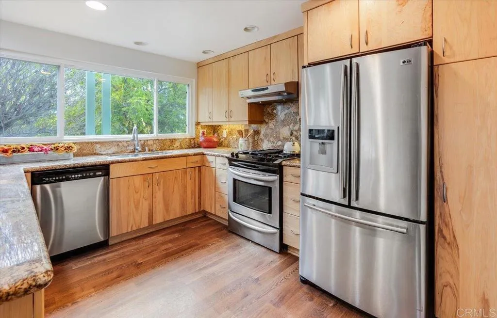 https://cdn.realtyfeed.com/cdn/127/306593642/c17dd159797b54a53504b30735dc8317.webp