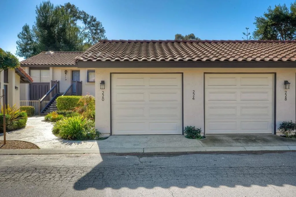 https://cdn.realtyfeed.com/cdn/127/306593678/69ee9c37d2deb1f4e5f08931cad06292.webp