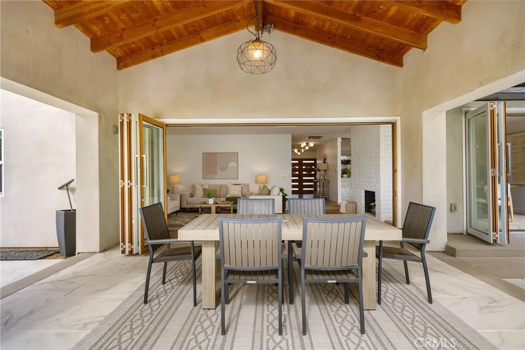 https://cdn.realtyfeed.com/cdn/127/306593718/23695647e53cacb9efe81ae18682ec8c.webp