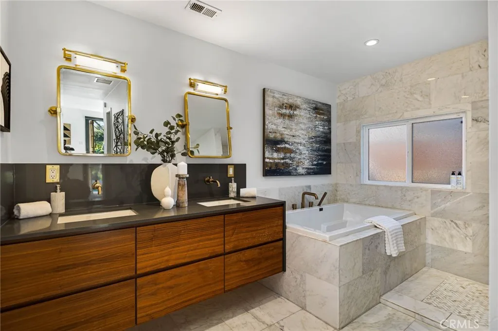 https://cdn.realtyfeed.com/cdn/127/306593718/86137e4c10082dbb457747cb9e45d60a.webp
