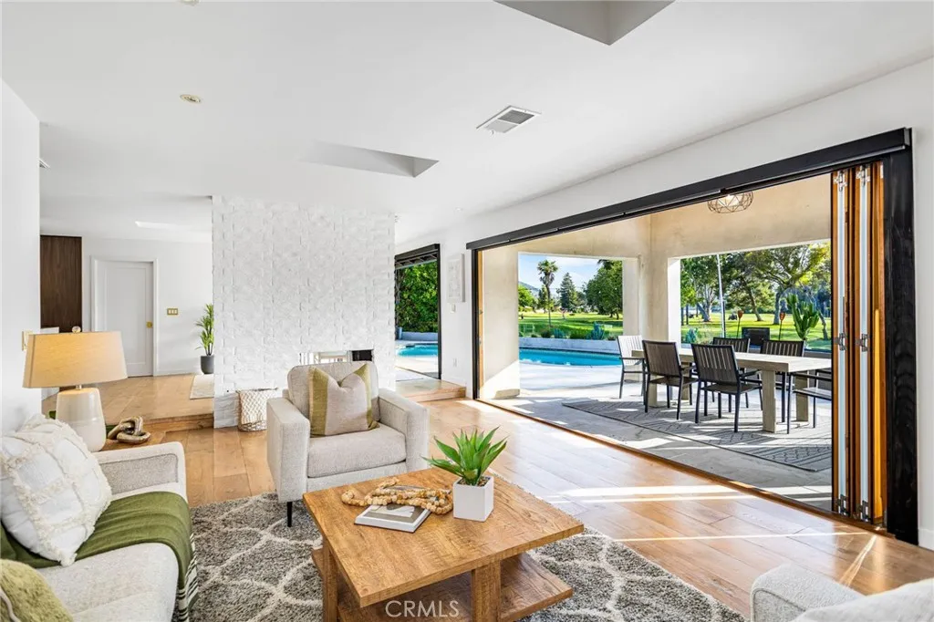 https://cdn.realtyfeed.com/cdn/127/306593718/bd70e3a2c06139ebd20d55951c92b4cf.webp
