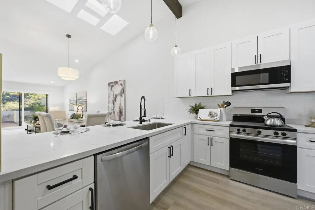 https://cdn.realtyfeed.com/cdn/127/306593791/05f525507a6b4df5a7b5611e175f0358.webp