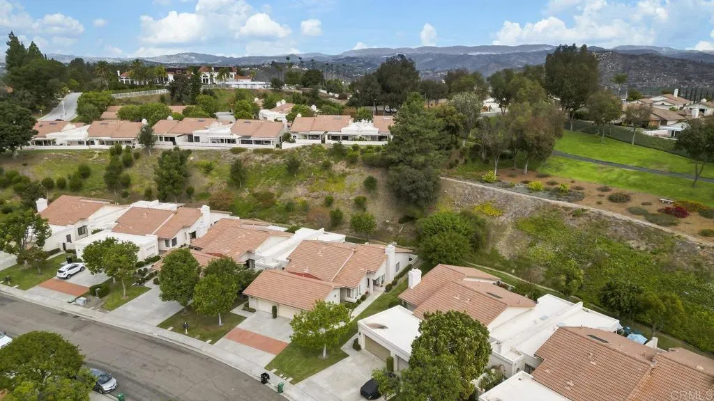https://cdn.realtyfeed.com/cdn/127/306593791/b921b5ffc171a9db2a90e061d2ae8e18.webp