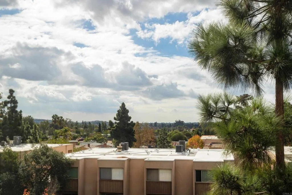 https://cdn.realtyfeed.com/cdn/127/306593818/1ca56af6ab85e88392f1a1176b2a263d.webp