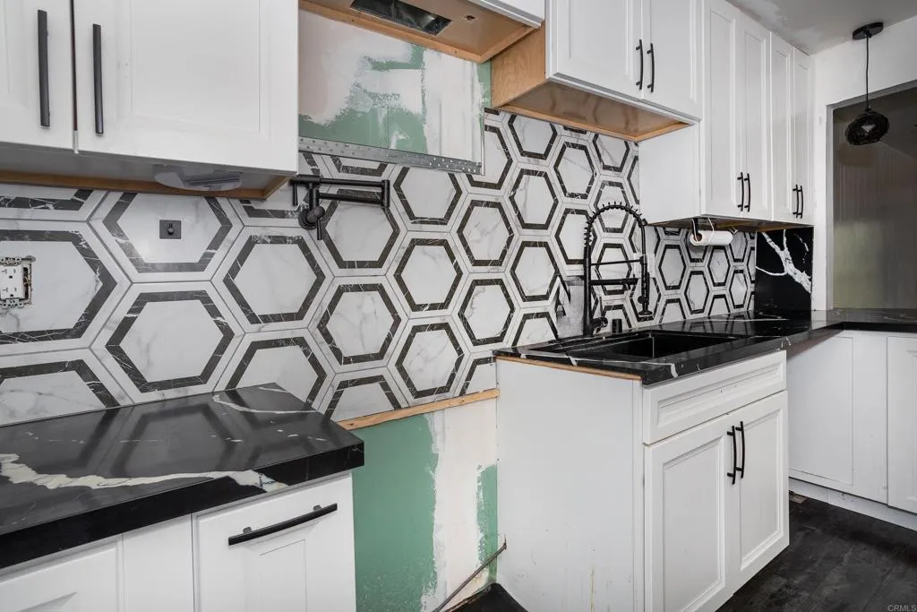 https://cdn.realtyfeed.com/cdn/127/306593818/22501e824c76aecd96225f6570544bbc.webp