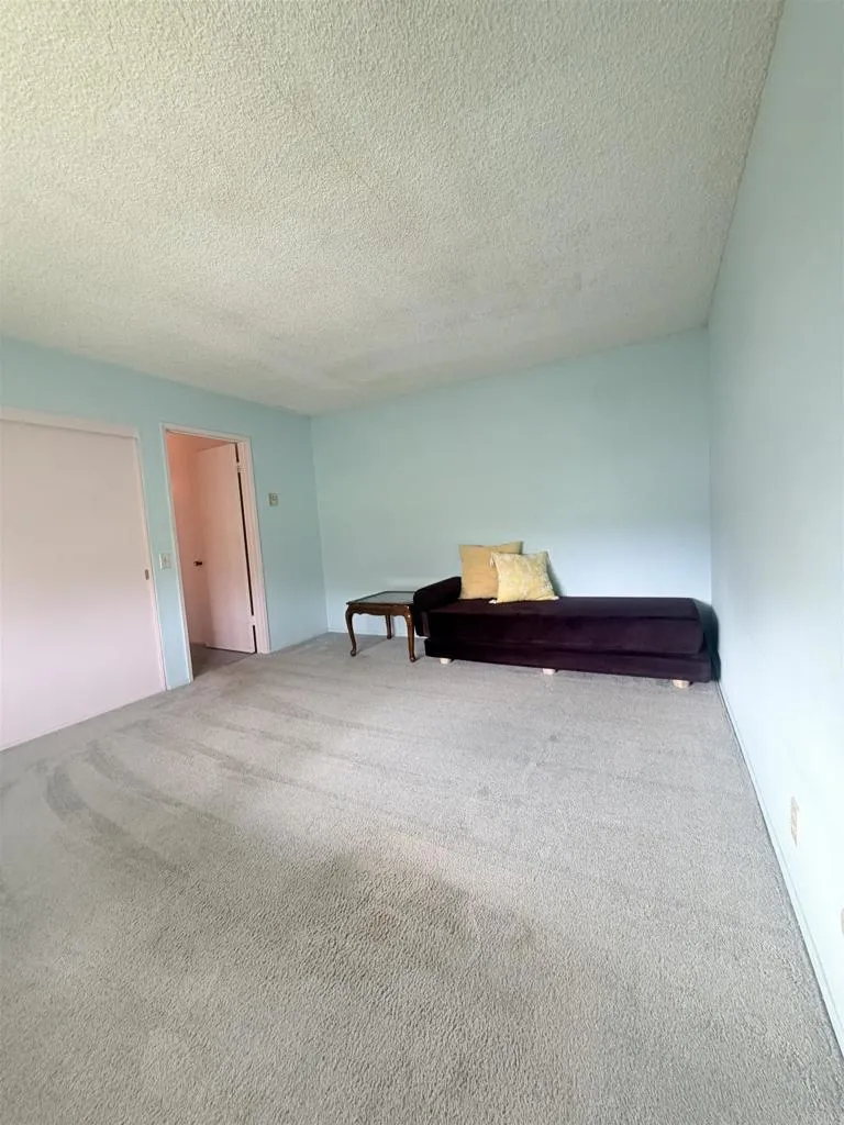 https://cdn.realtyfeed.com/cdn/127/306593822/b66e5c0773357ebfe72943b581045217.webp