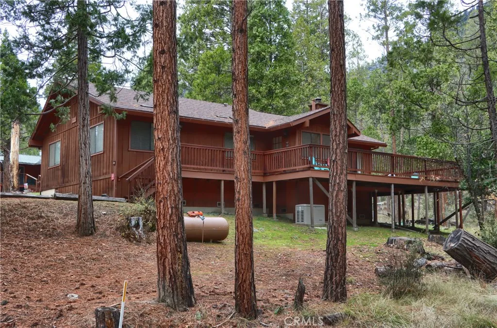 Wawona, CA 95389