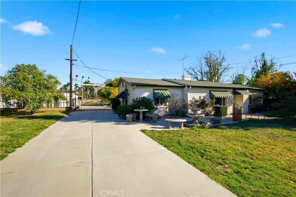 10573 Larch, Bloomington, CA 92316 - Photo 3 of 14, Bloomington, CA