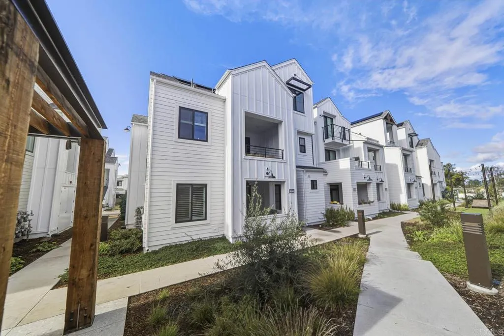 Photo #34: NDP2511070 Listing: Photo #34