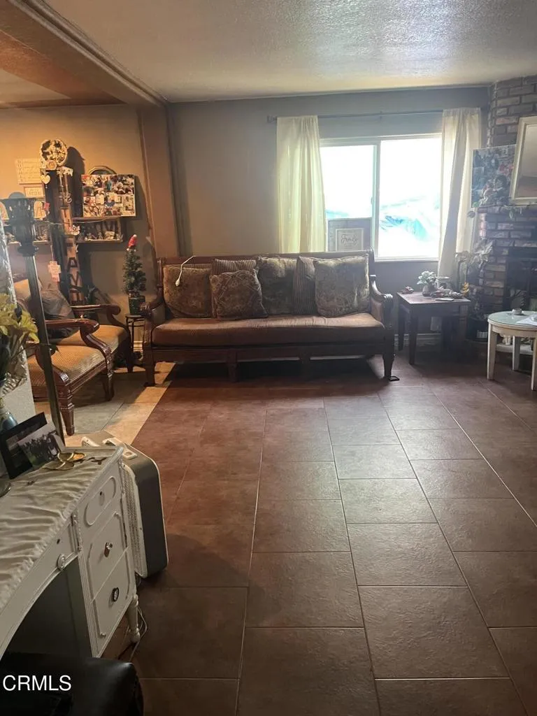 211 Featherstone Street, Oxnard, CA 93030 - Photo 5 of 16, Oxnard, CA