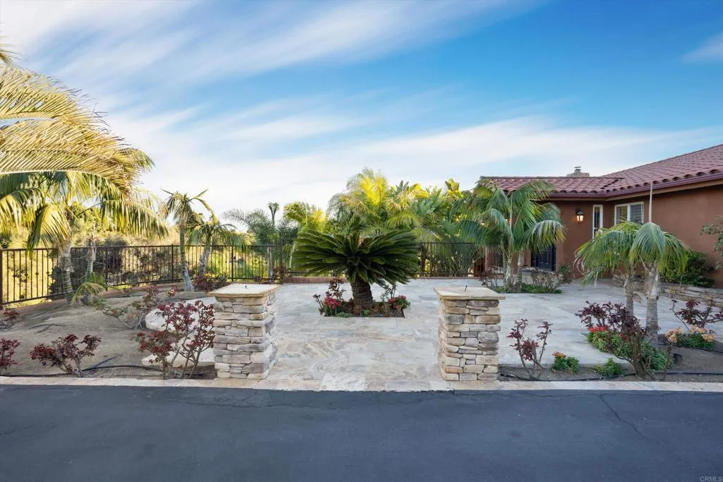 https://cdn.realtyfeed.com/cdn/127/306593967/689f08b70eb981a698fa3251aa8512d8.webp