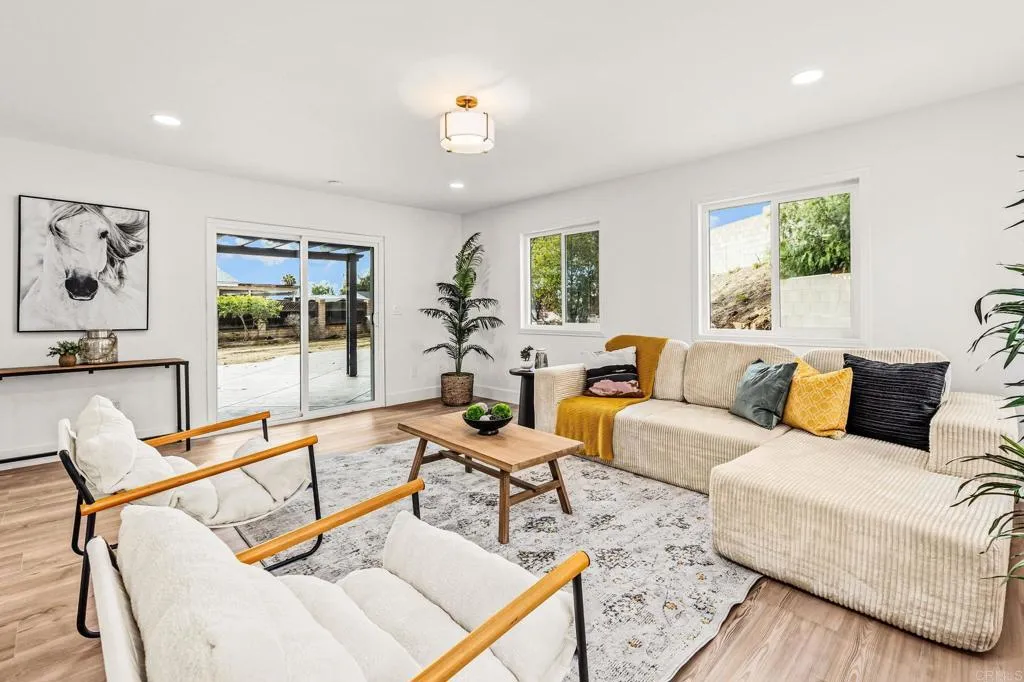 https://cdn.realtyfeed.com/cdn/127/306594034/a346655d49d170d55c81a1883e704a26.webp