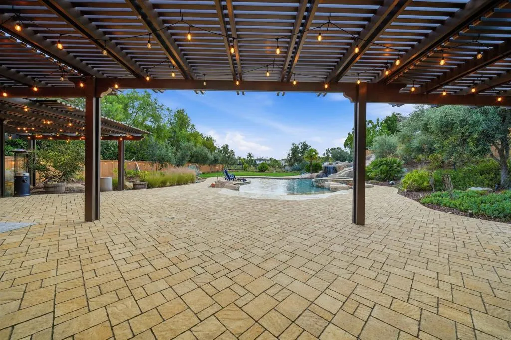 https://cdn.realtyfeed.com/cdn/127/306594037/e038ce0aee705d542a407454ef8d8641.webp