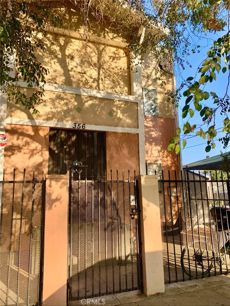 Los Angeles, CA 90033