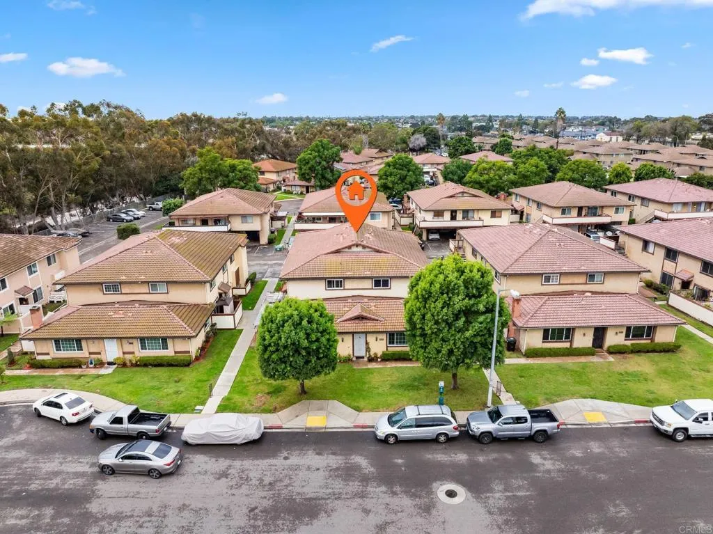 https://cdn.realtyfeed.com/cdn/127/306594229/4c9810a59bec1ddb4881ed8b4165dc75.webp