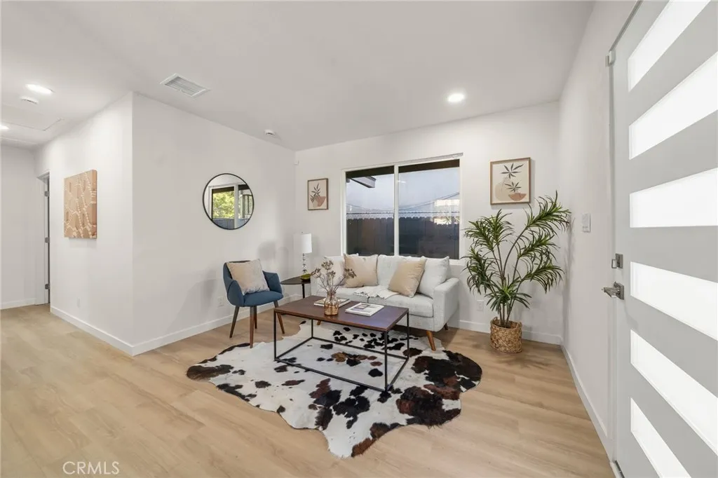 408 Orange, Long Beach, CA 90802 - Photo 4 of 22, Long Beach, CA