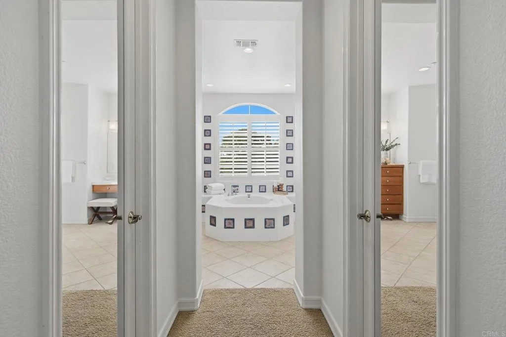 https://cdn.realtyfeed.com/cdn/127/306594285/80addb435589c6d3b599e071848714b2.webp