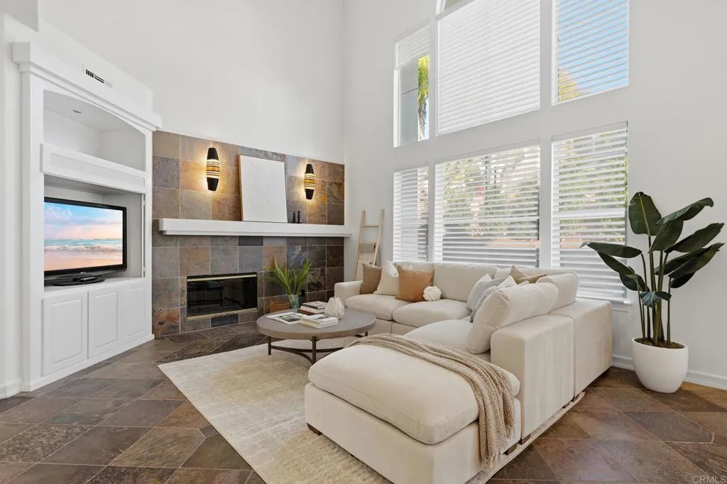 https://cdn.realtyfeed.com/cdn/127/306594285/ac5718e7c0154350b128e1af8daa5b00.webp