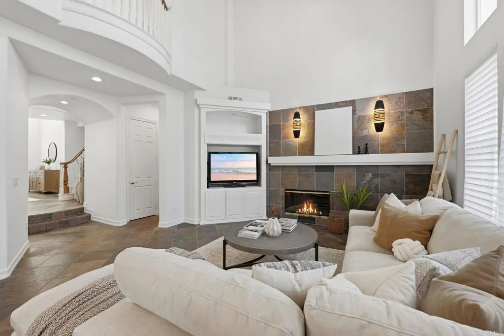 https://cdn.realtyfeed.com/cdn/127/306594285/cc22826343b65a1a3d61078f15711734.webp