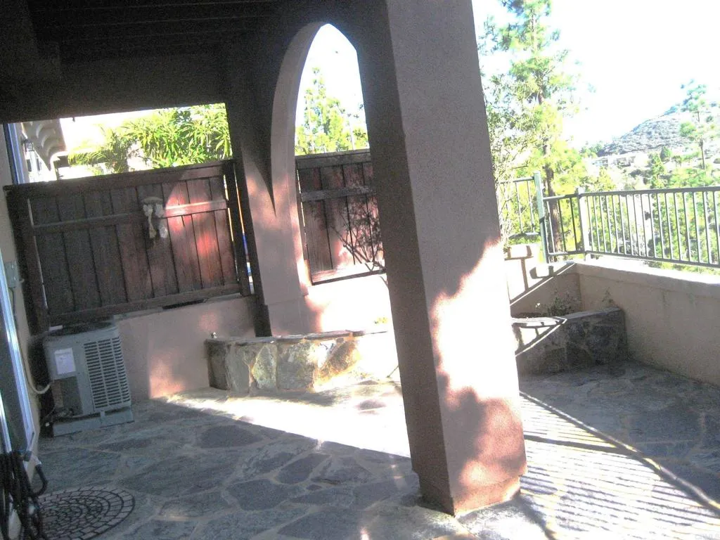 https://cdn.realtyfeed.com/cdn/127/306594558/0f48feeaab1bf0e006834af6419b4960.webp
