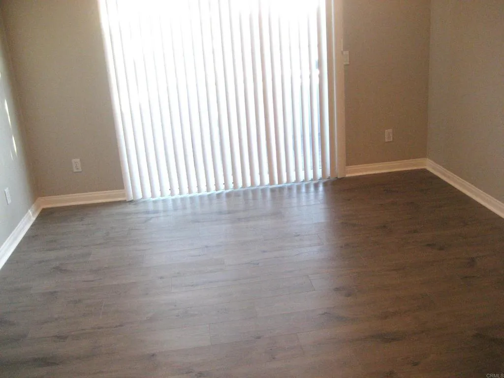 https://cdn.realtyfeed.com/cdn/127/306594558/e6d4f97065b5c3a2262db691fe3cf0fb.webp