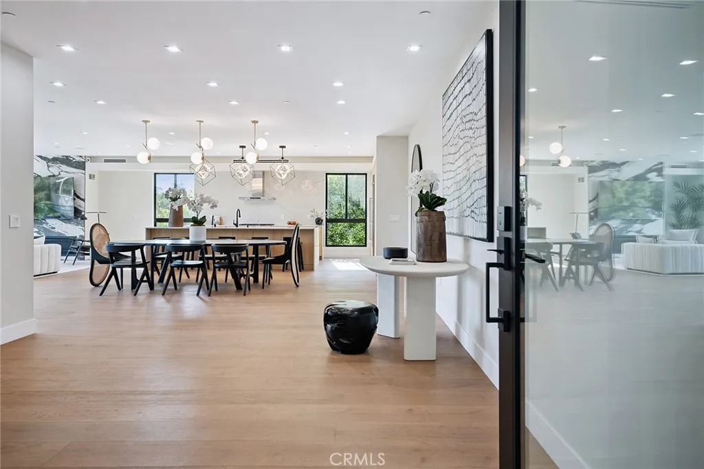 22268 Avenue San Luis, Woodland Hills, CA 91364 - Photo 5 of 52, Woodland Hills, CA