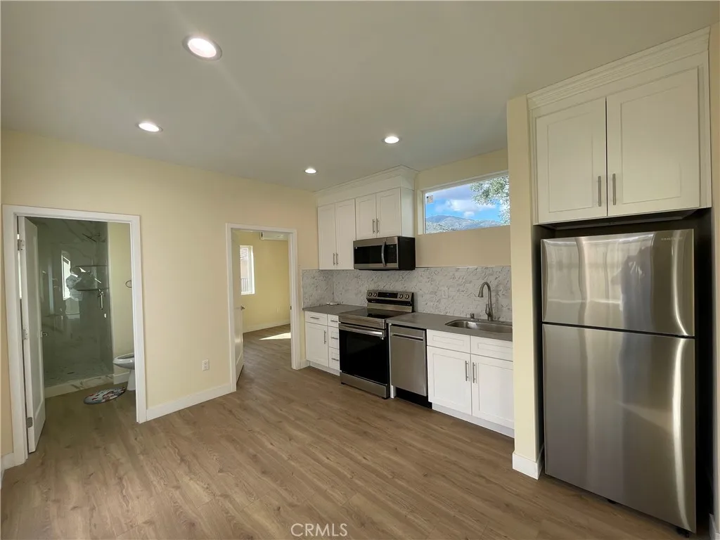 2739 Sycamore Avenue Unit A, Montrose, CA 91020 - Photo 4 of 17, Montrose, CA