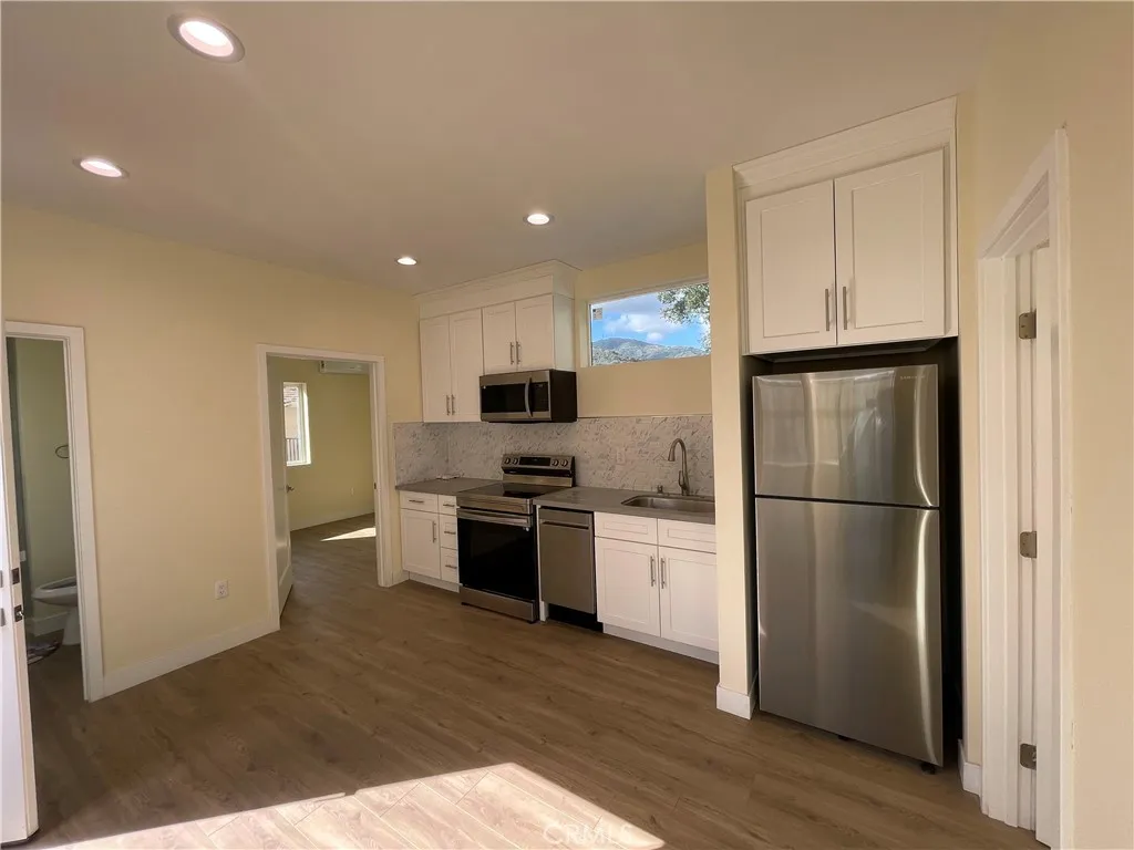 2739 Sycamore Avenue Unit A, Montrose, CA 91020 - Photo 5 of 17, Montrose, CA