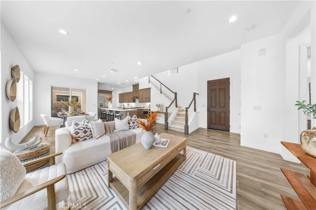 20611 W Chestnut Circle, Porter Ranch, CA 91326 - Photo 2 of 31, Porter Ranch, CA