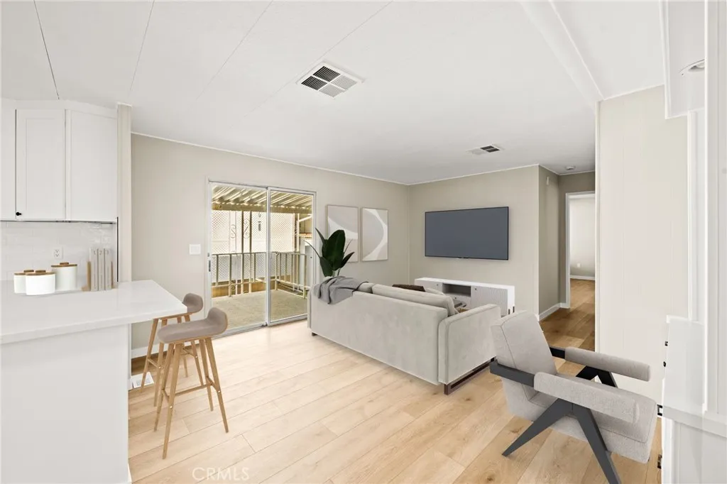 https://cdn.realtyfeed.com/cdn/127/306594702/76b3ff6c53313f73cdc95ad53637136d.webp
