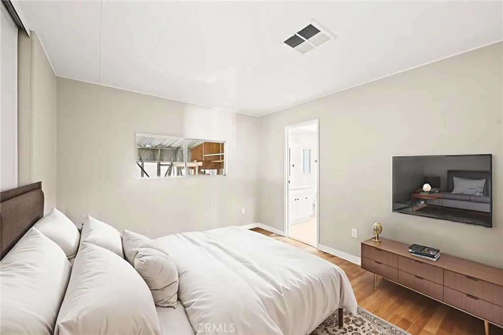 https://cdn.realtyfeed.com/cdn/127/306594702/8ee8a9807ab58c7e56fcb09d720df109.webp