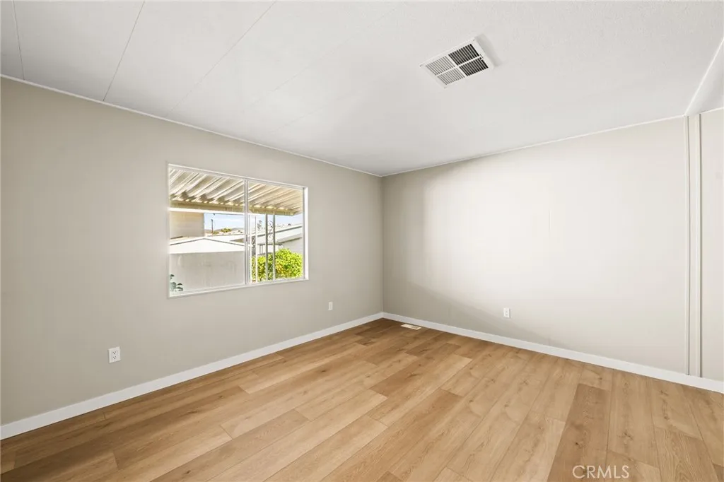https://cdn.realtyfeed.com/cdn/127/306594702/ba2859eb13e6e5f85fee92a8fc51fe86.webp