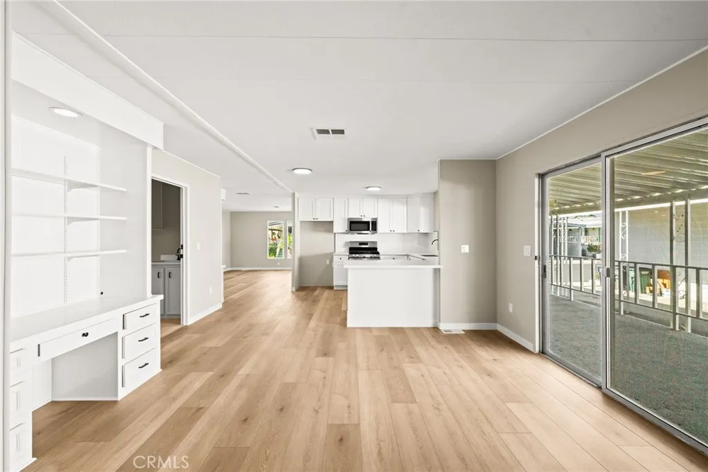 https://cdn.realtyfeed.com/cdn/127/306594702/e7ee0edf5308461ab076d242af96758f.webp