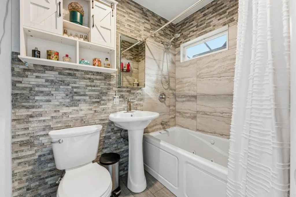 https://cdn.realtyfeed.com/cdn/127/306594762/f1c3d954657cc9768fa5325f06c37937.webp