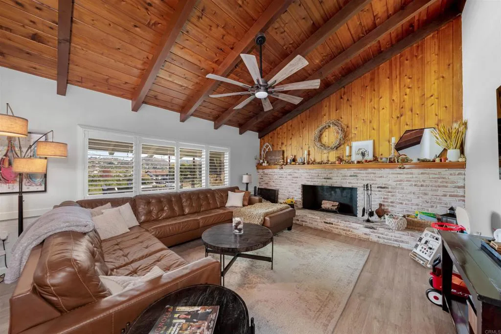 https://cdn.realtyfeed.com/cdn/127/306594769/4d0fd84ad568ef43205b16c6253740c5.webp