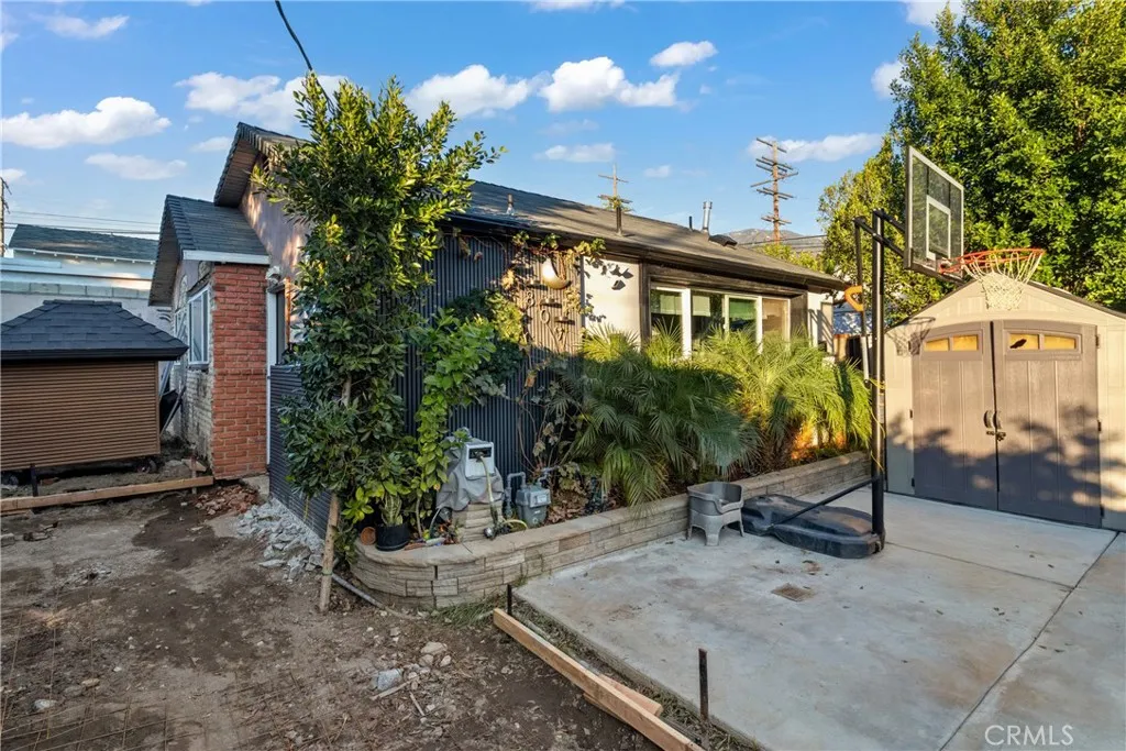 6809 Haywood Street, Tujunga, CA 91042