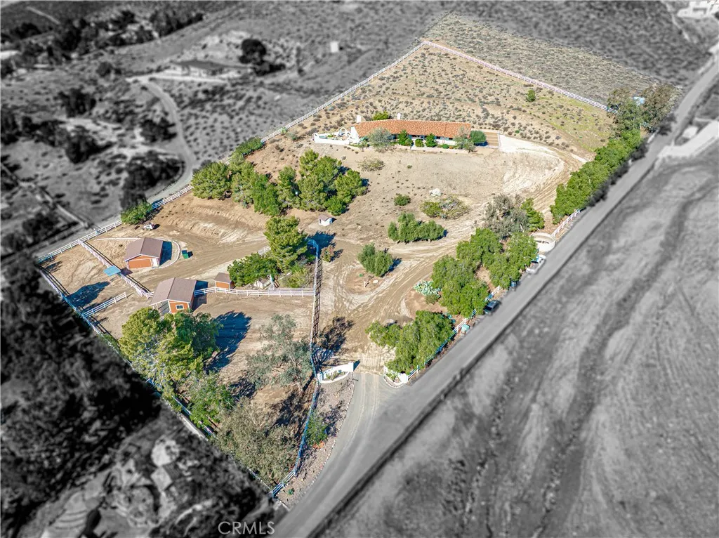 9435 Hierba, Agua Dulce, CA 91390 - Photo 2 of 66, Agua Dulce, CA